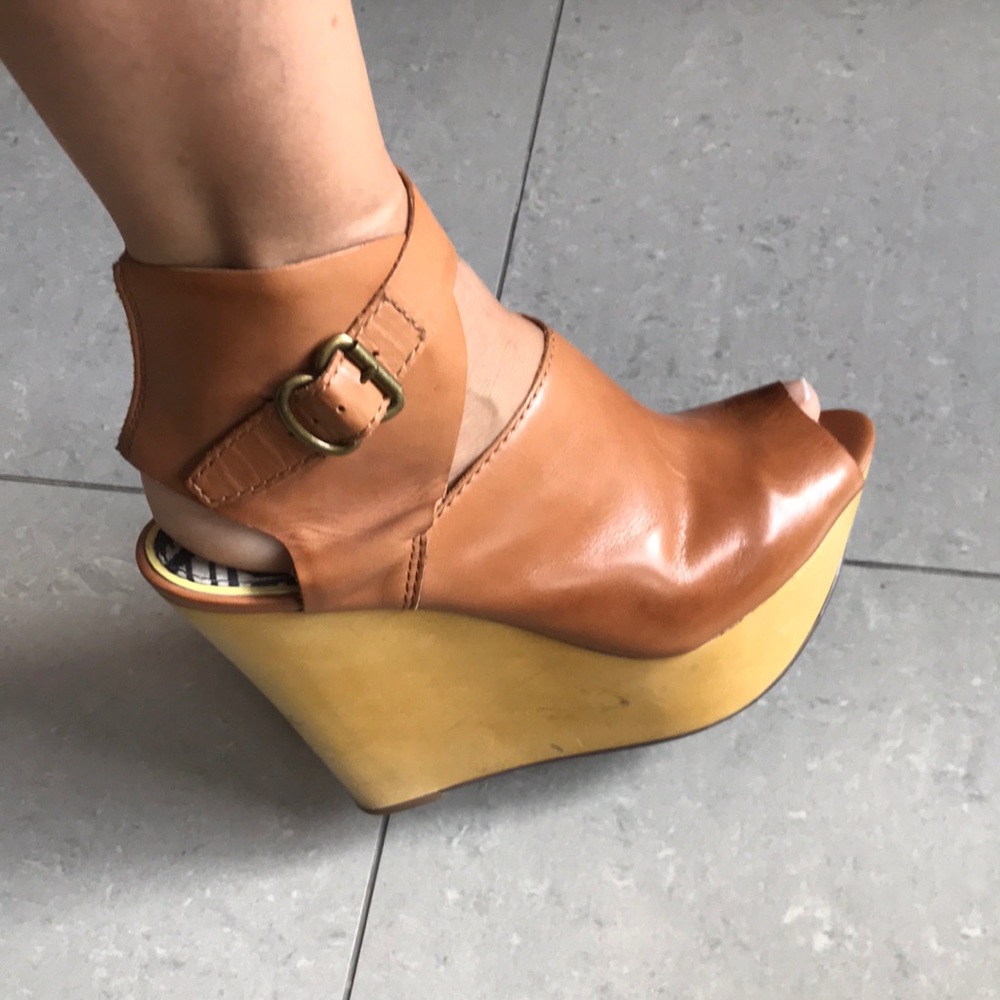 Bootie sandals camel color